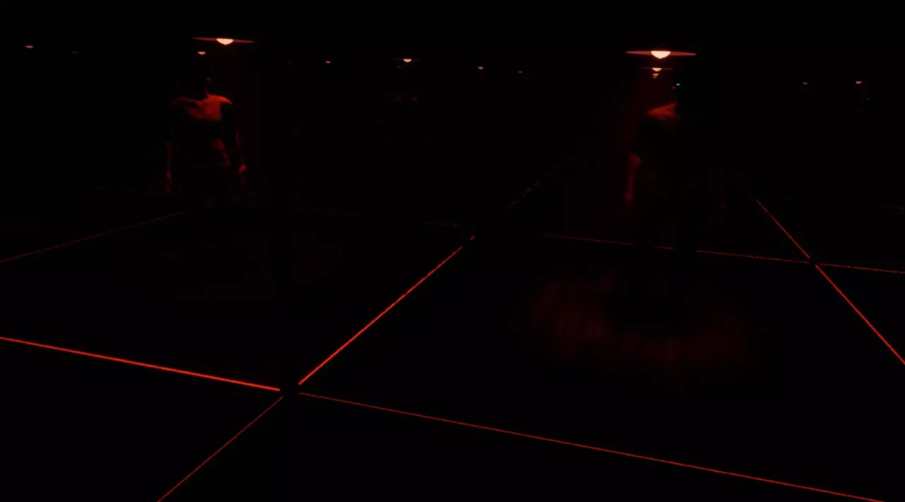 Clark | HOOVA VR